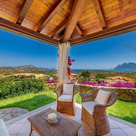 Villa Con Vista Porto San Paolo Порто-Сан-Паоло Экстерьер фото